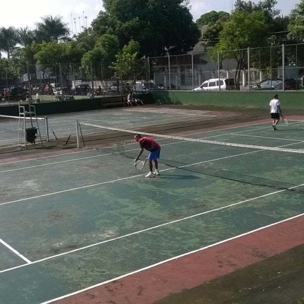 Lapang Tenis.jpg